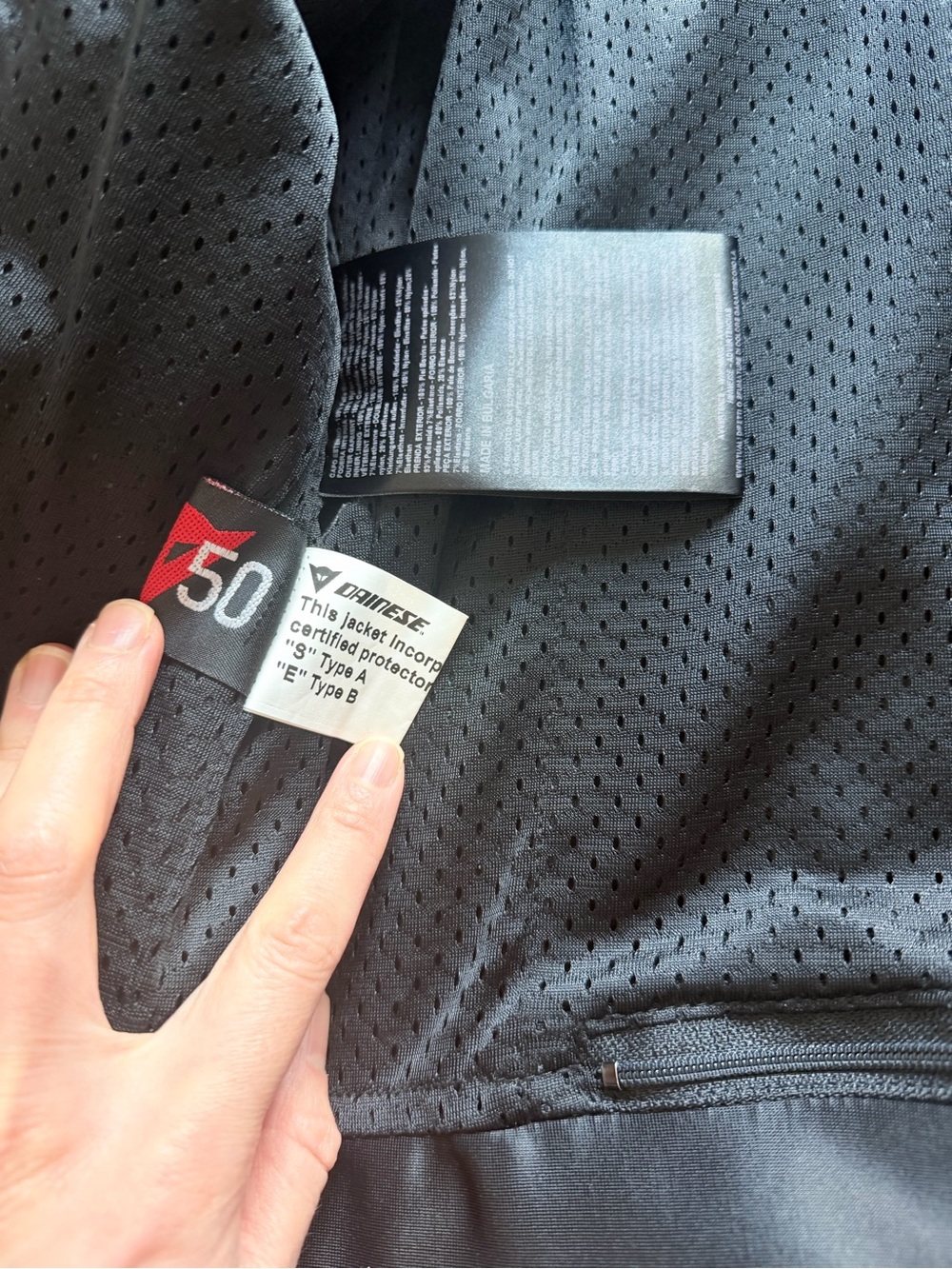 Dainese Leather Motorcycle Jacket - Size 50 - Picture 10 of 10